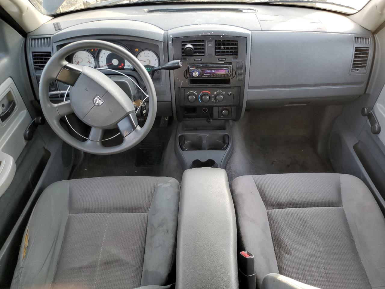 2005 Dodge Dakota - Image 8