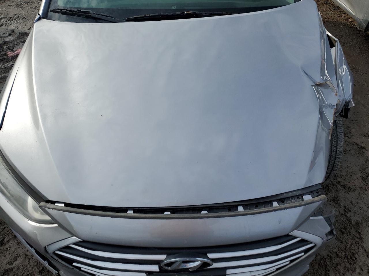 2017 Hyundai Elantra - Image 11