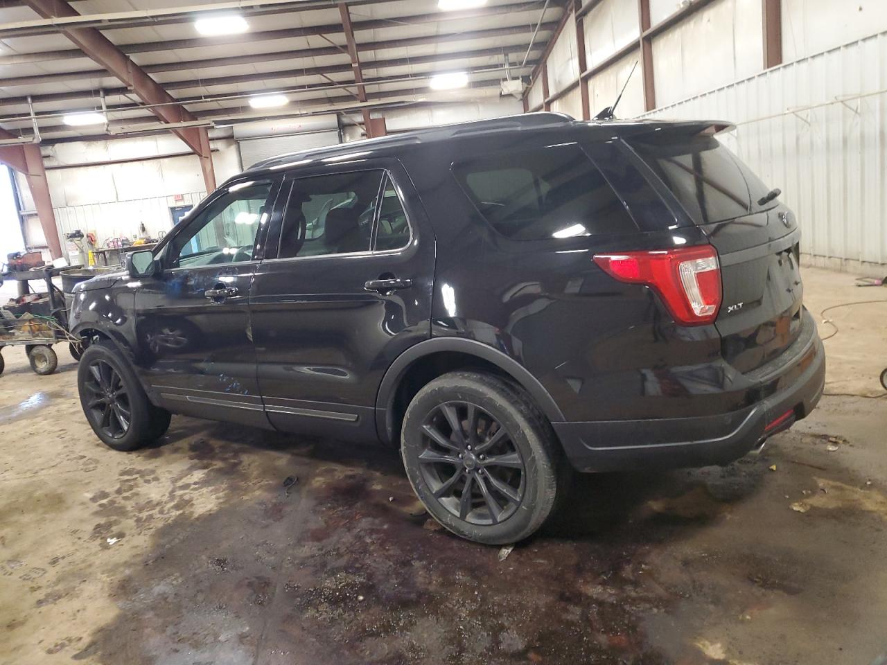 2019 Ford Explorer - Image 2
