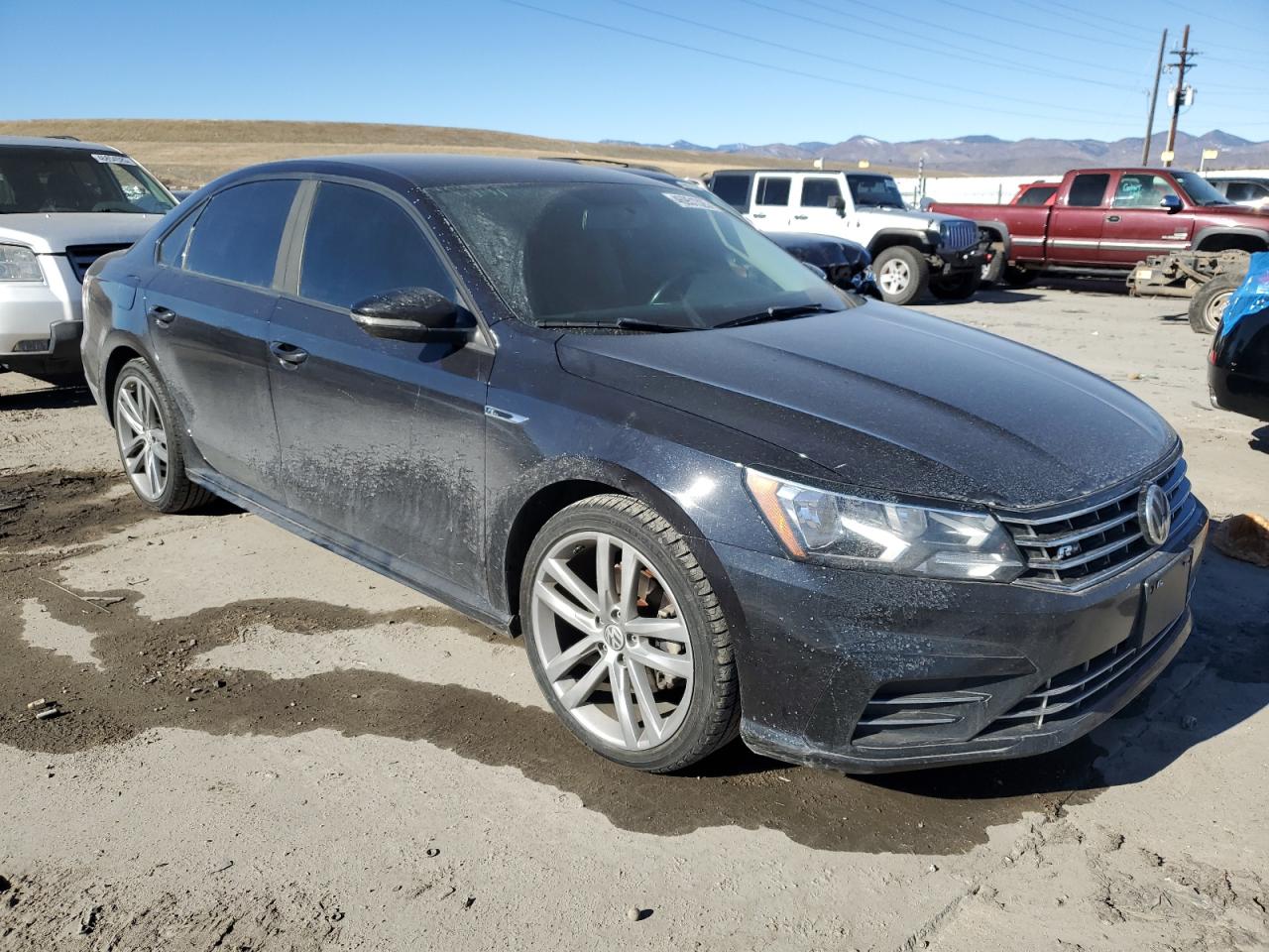 2018 Volkswagen Passat - Image 4