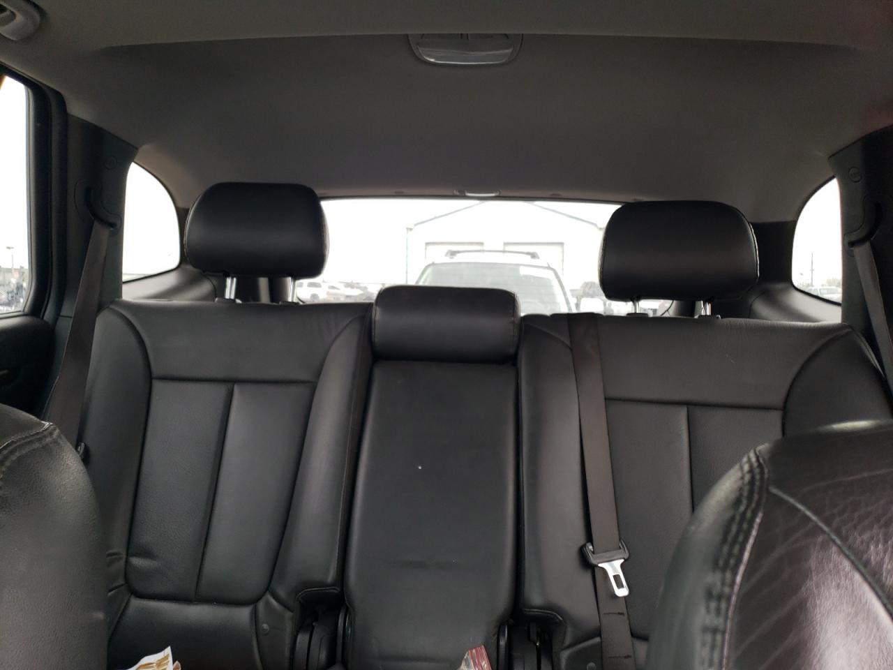 2012 Hyundai Santa Fe - Image 10
