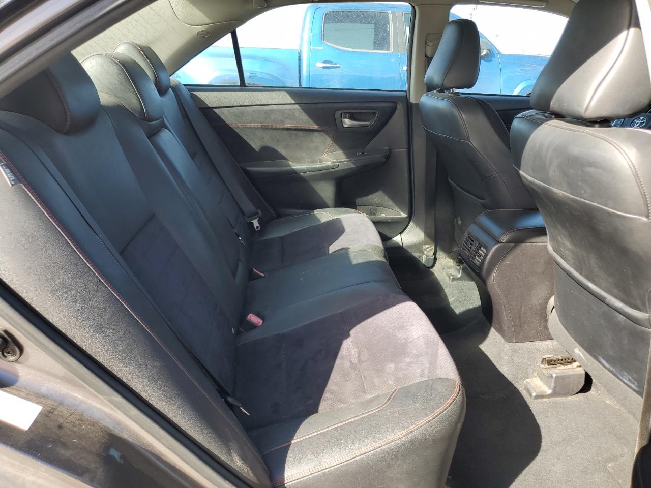 2015 Toyota Camry - Image 10
