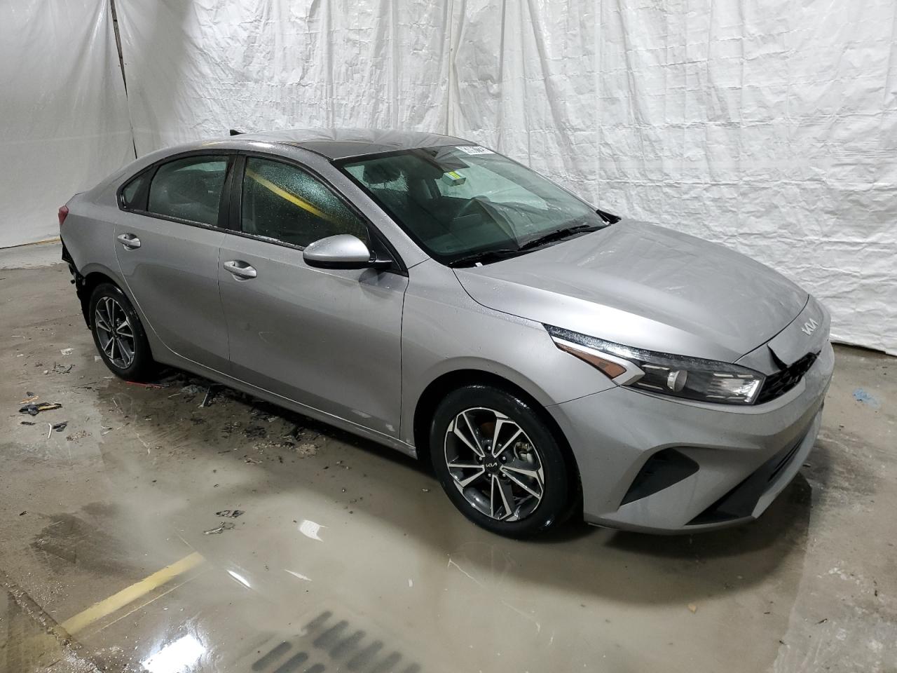 2023 Kia Forte - Image 4