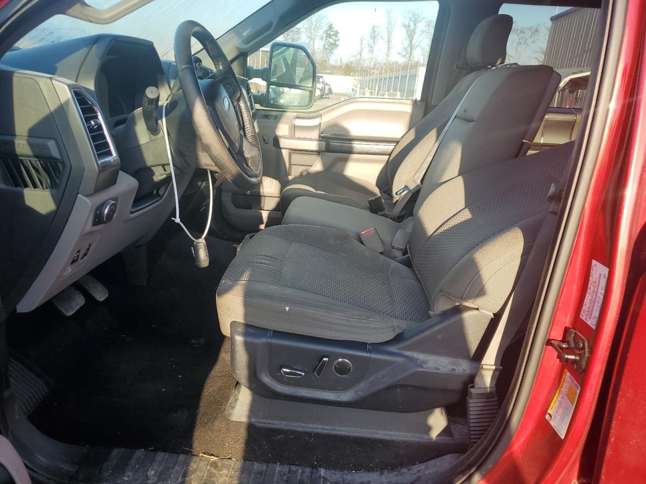 2015 Ford F-150 - Image 7