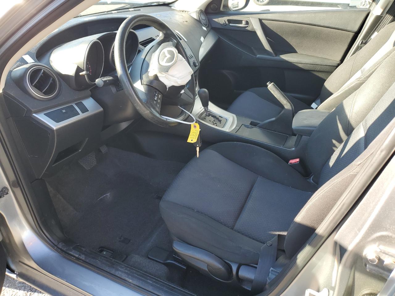 2010 Mazda 3 - Image 7