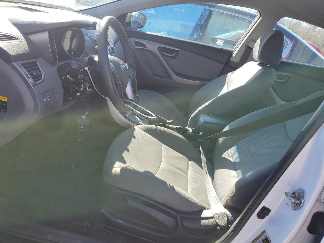 2013 Hyundai Elantra - Image 7