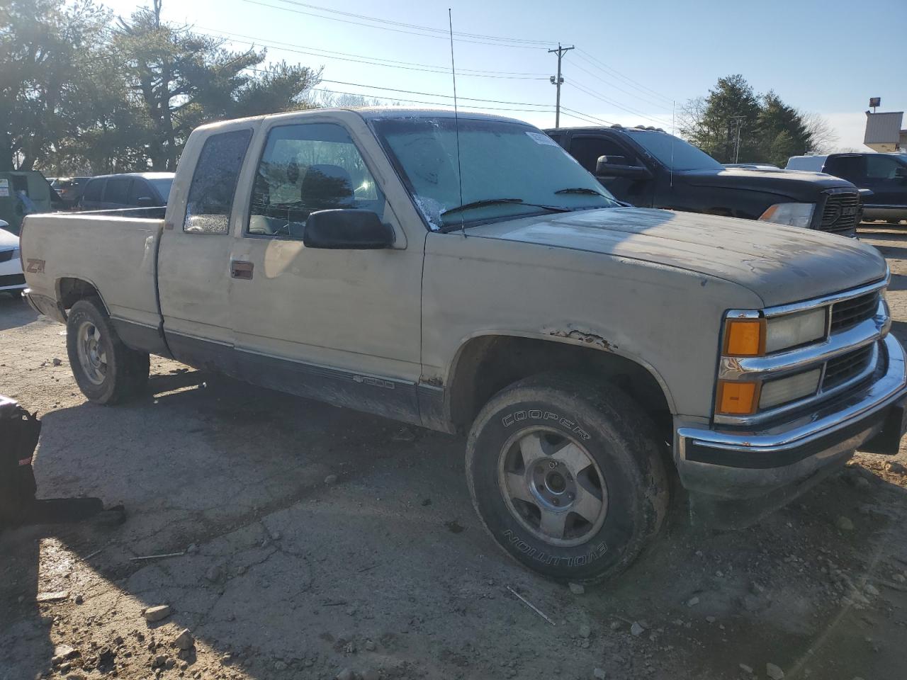1995 Chevrolet GMT-400 - Image 4
