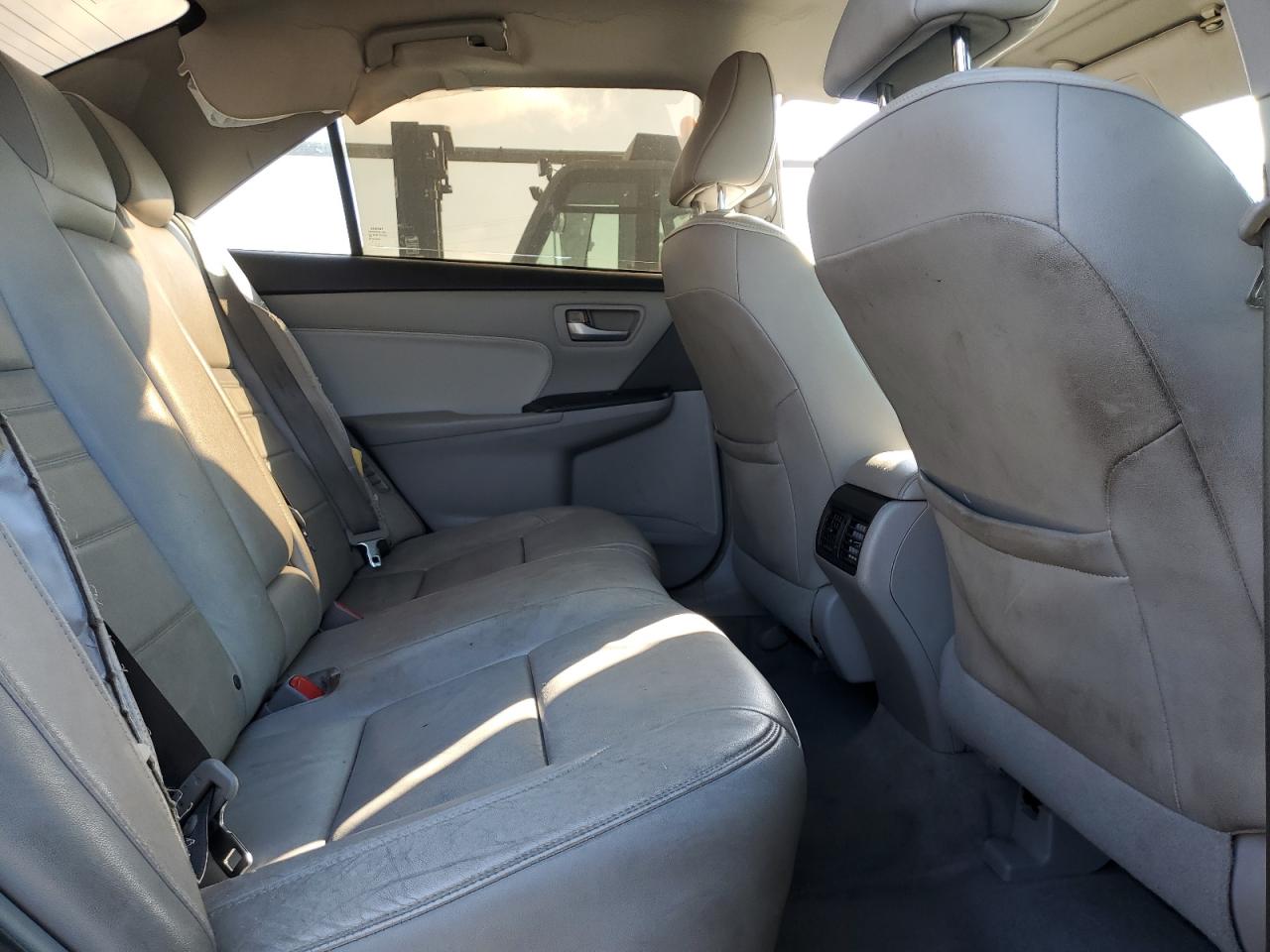 2015 Toyota Camry - Image 10