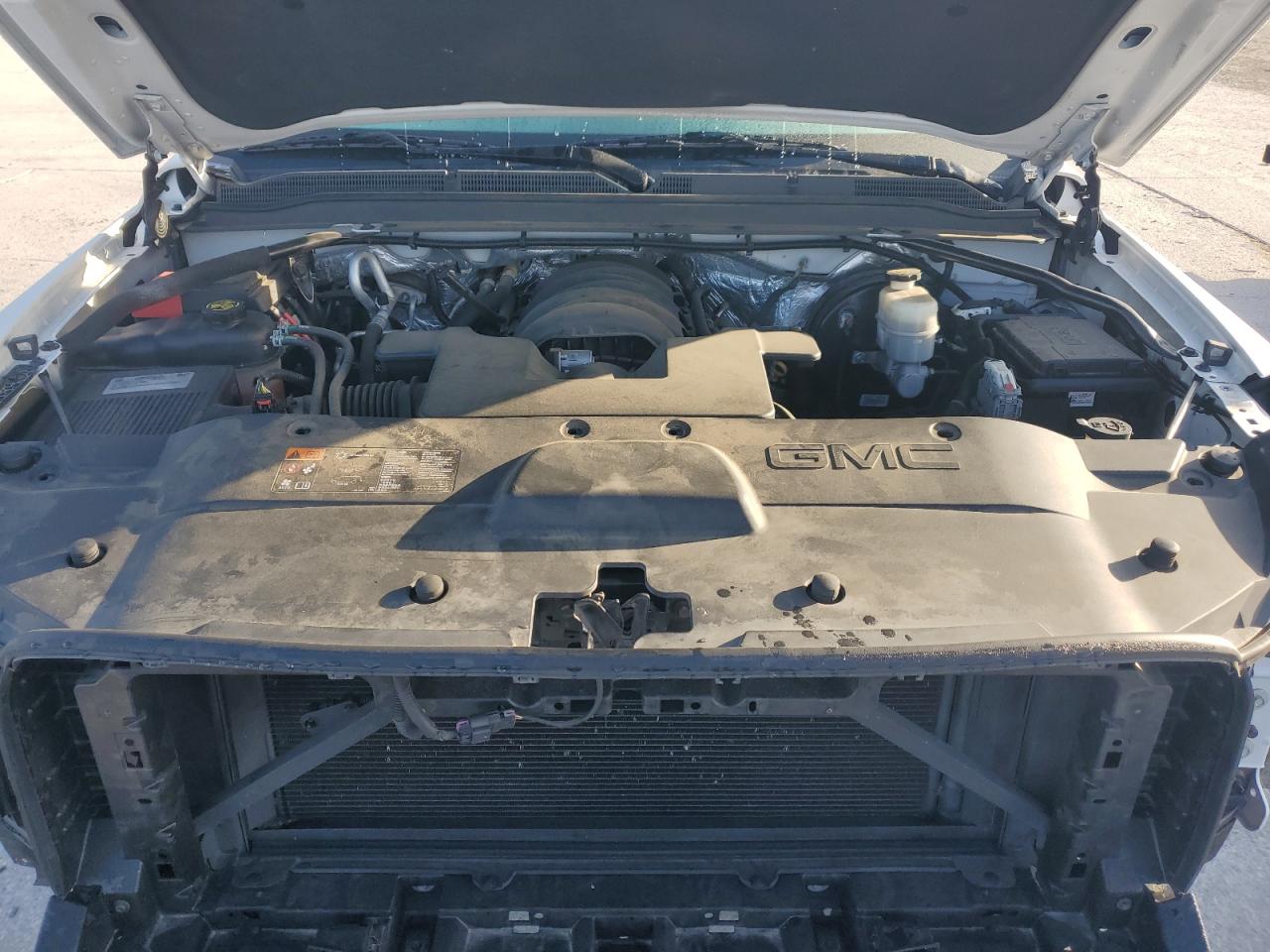 2016 GMC Yukon - Image 12