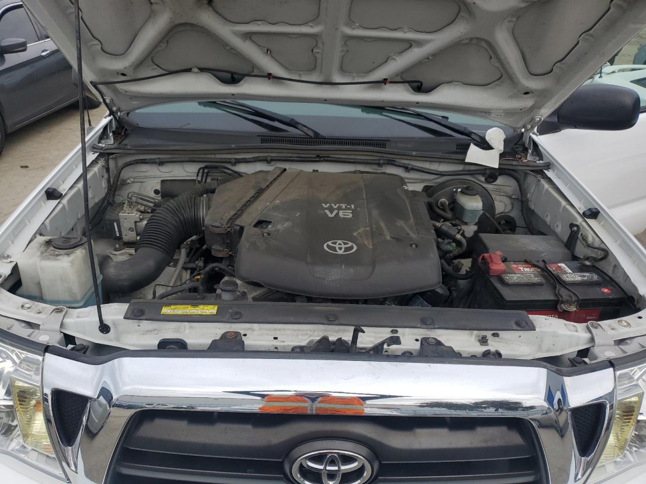 2005 Toyota Tacoma - Image 11