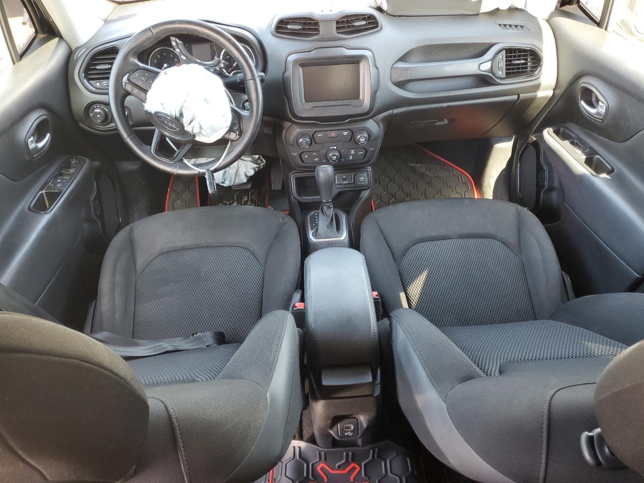 2018 Jeep Renegade - Image 8
