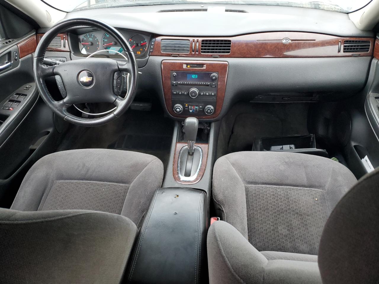2011 Chevrolet Impala - Image 8