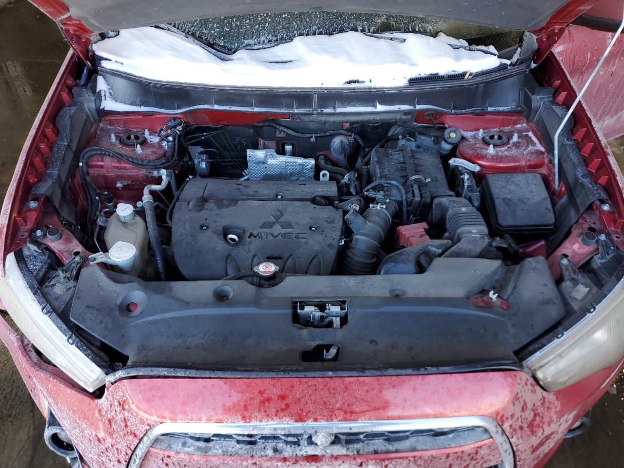 2014 Mitsubishi Outlander - Image 12