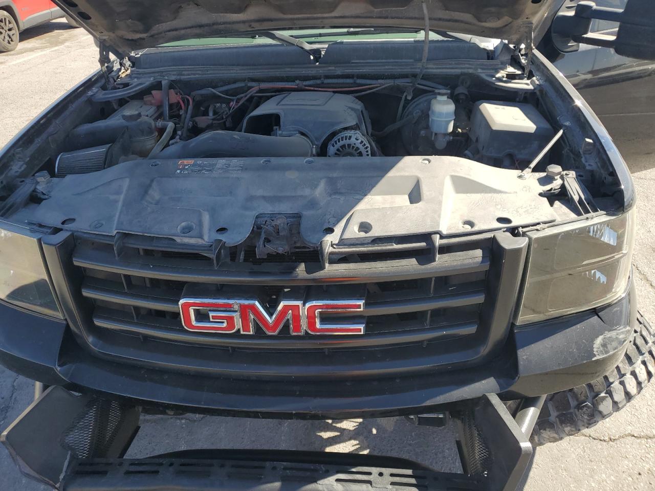 2013 GMC Sierra - Image 13