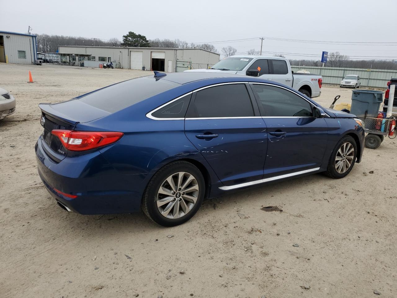 2017 Hyundai Sonata - Image 3