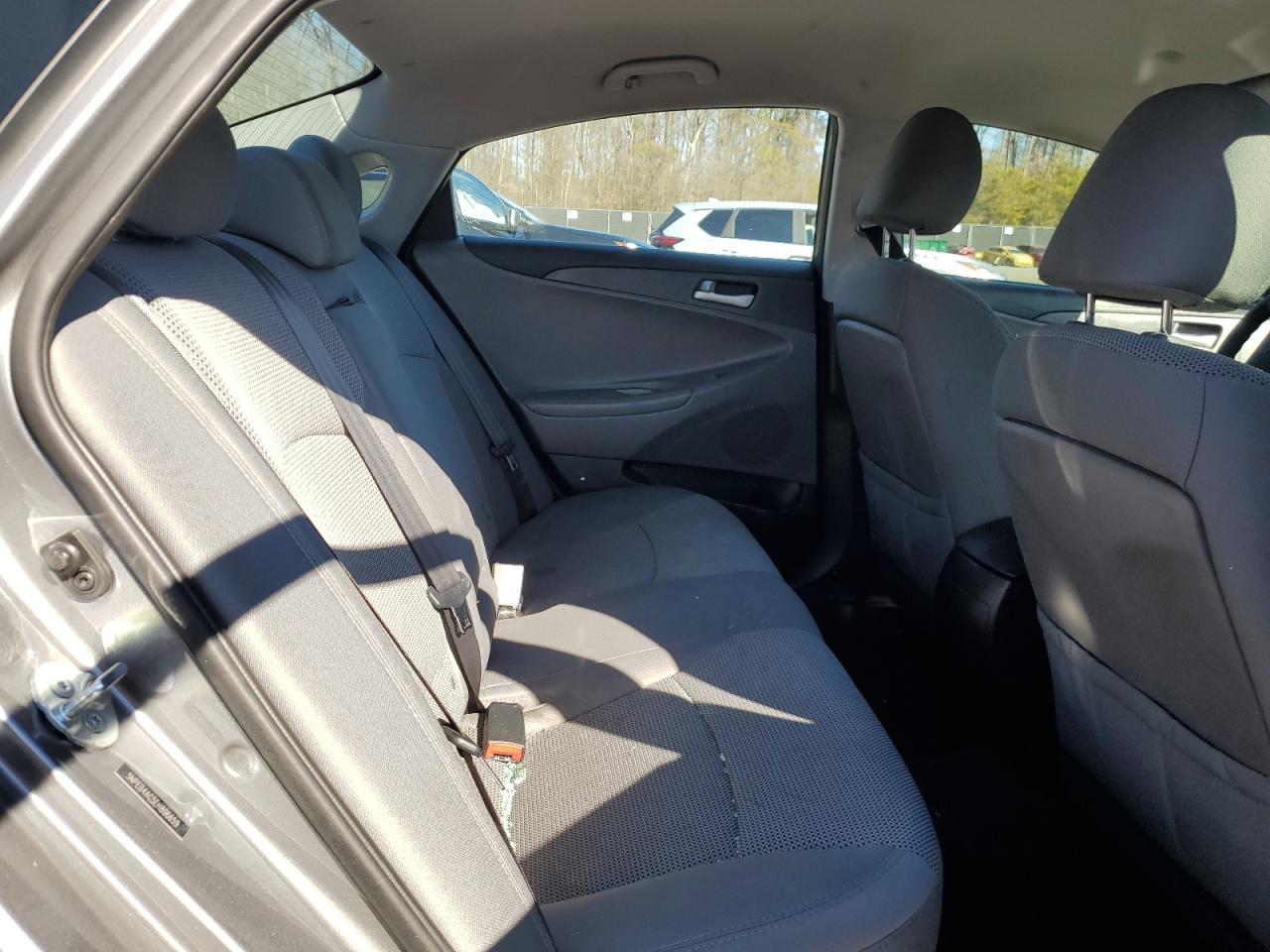 2014 Hyundai Sonata - Image 10
