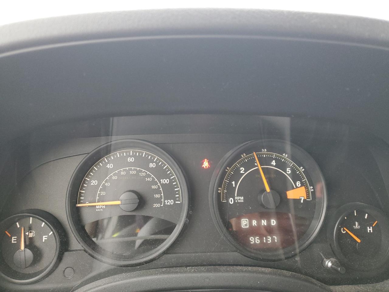 2016 Jeep Liberty (Patriot) - Image 9