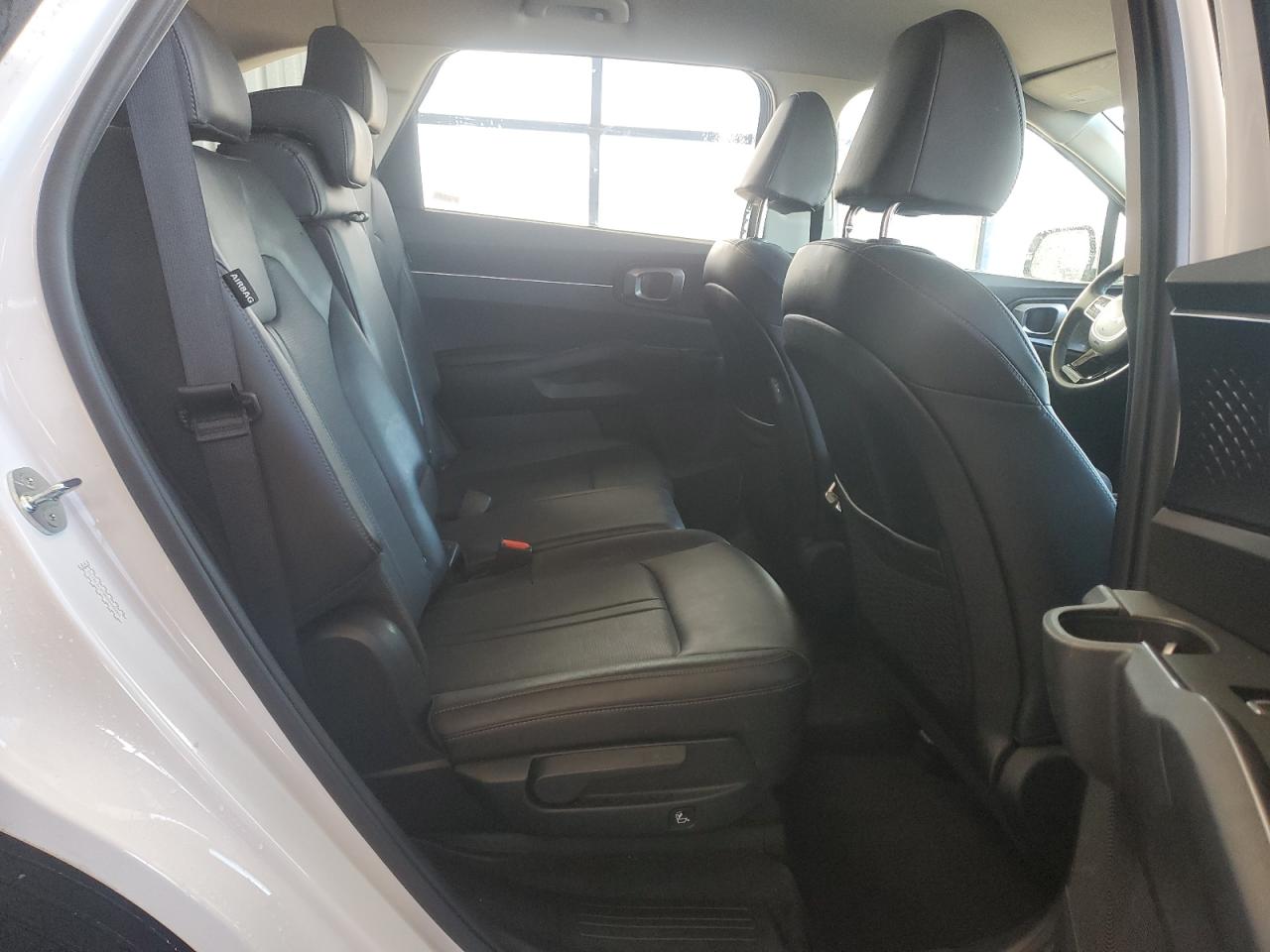 2024 Kia Sorento - Image 11