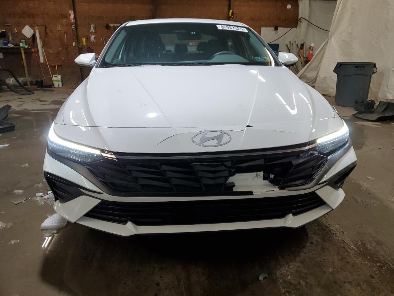 2024 Hyundai Elantra - Image 5