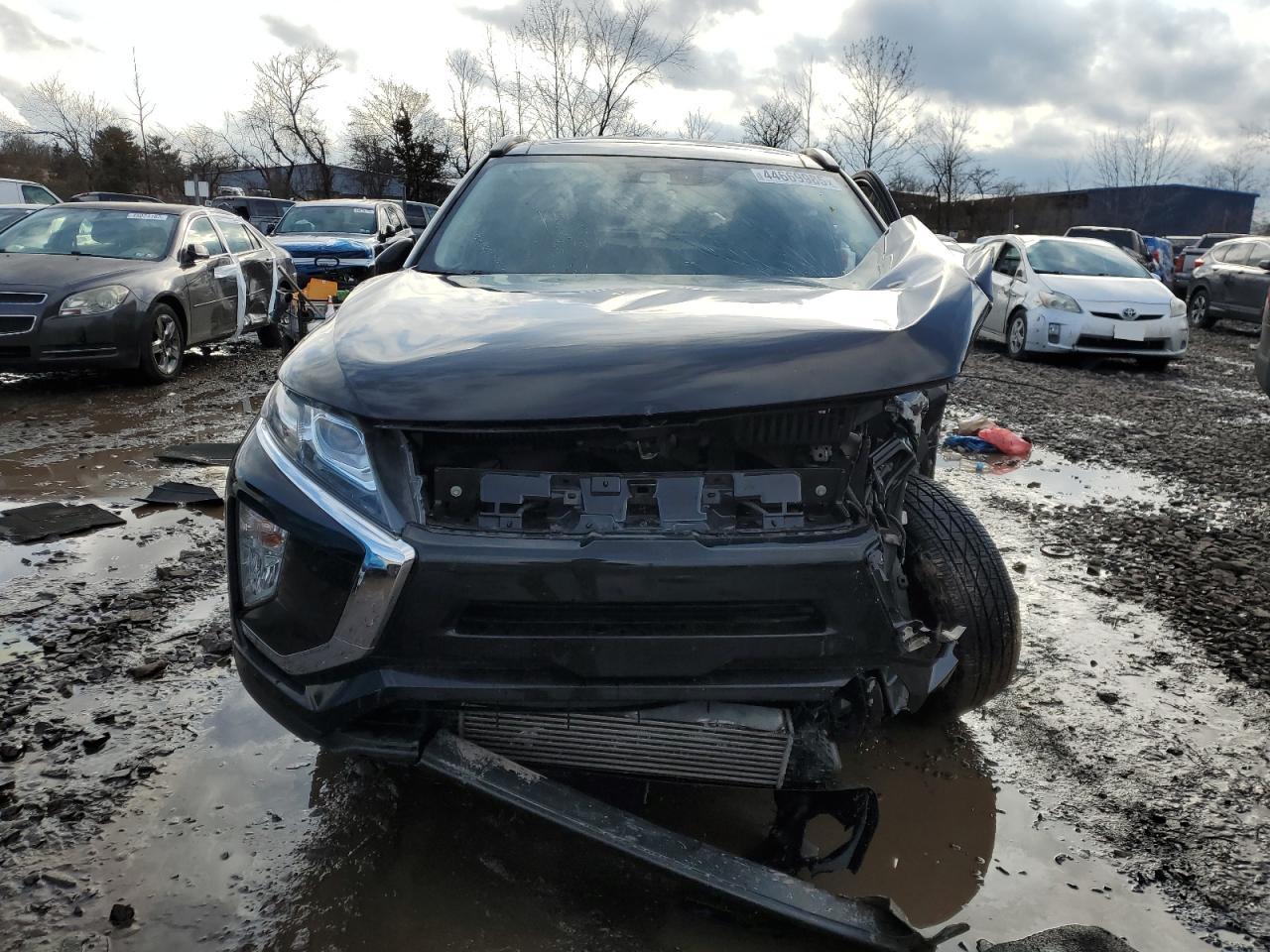 2019 Mitsubishi Eclipse - Image 5