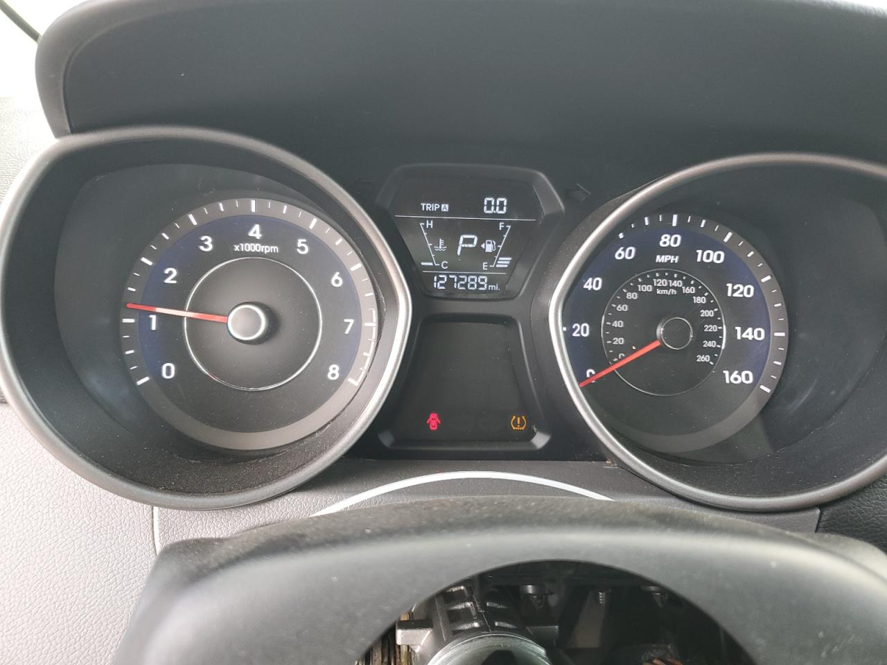 2015 Hyundai Elantra - Image 9