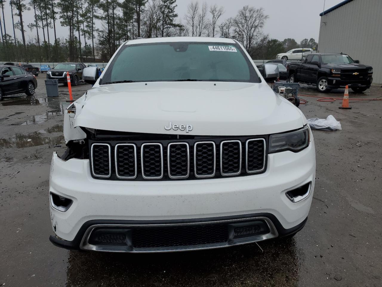 2017 Jeep Grand Cherokee - Image 5