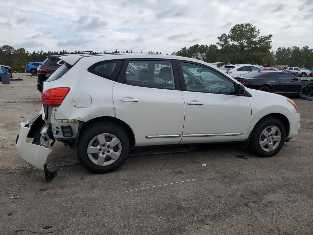 2011 Nissan Rogue - Image 3