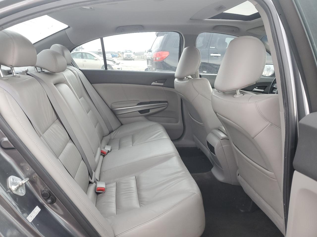 2010 Honda Accord - Image 10