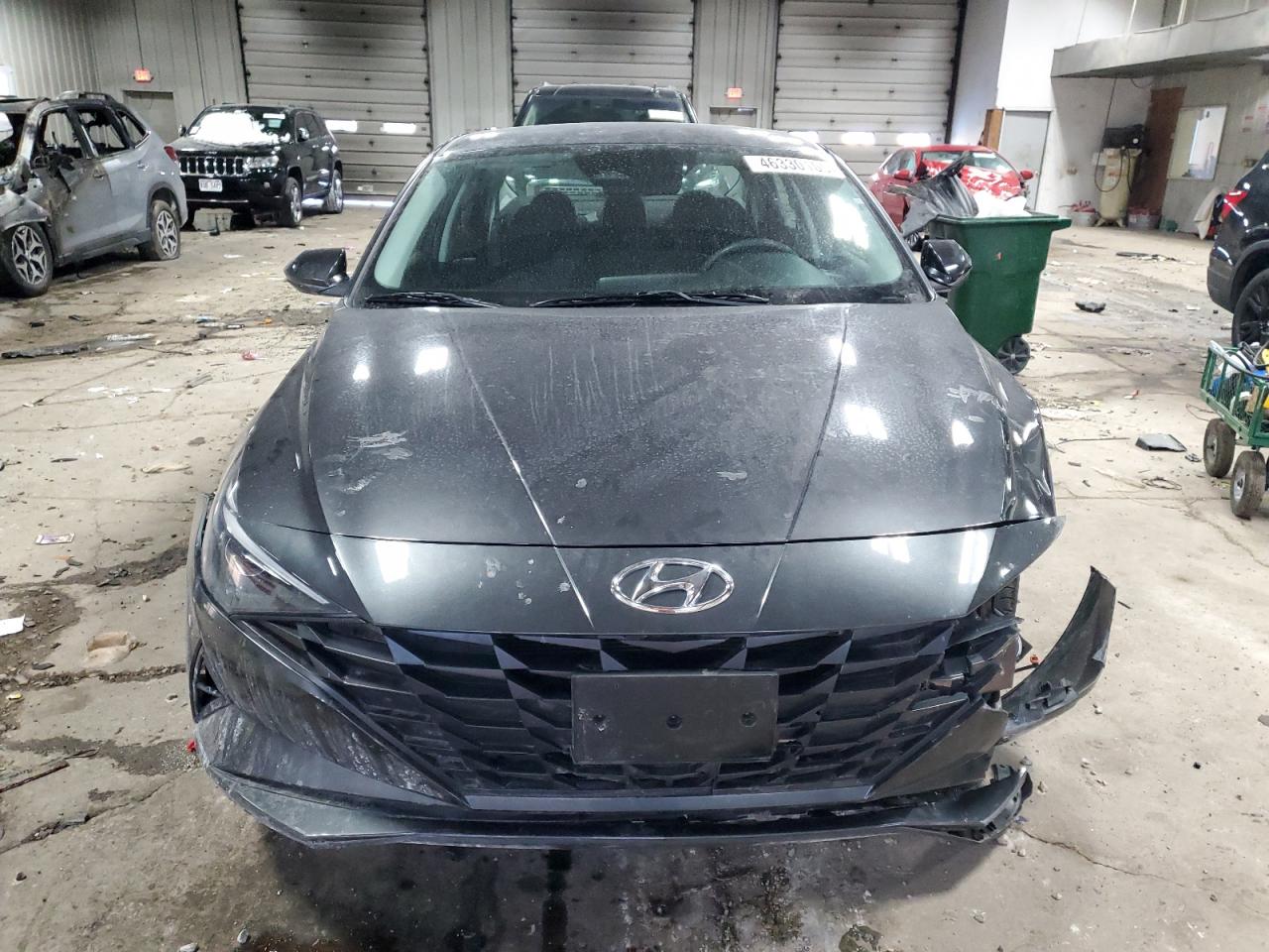 2022 Hyundai Elantra - Image 5