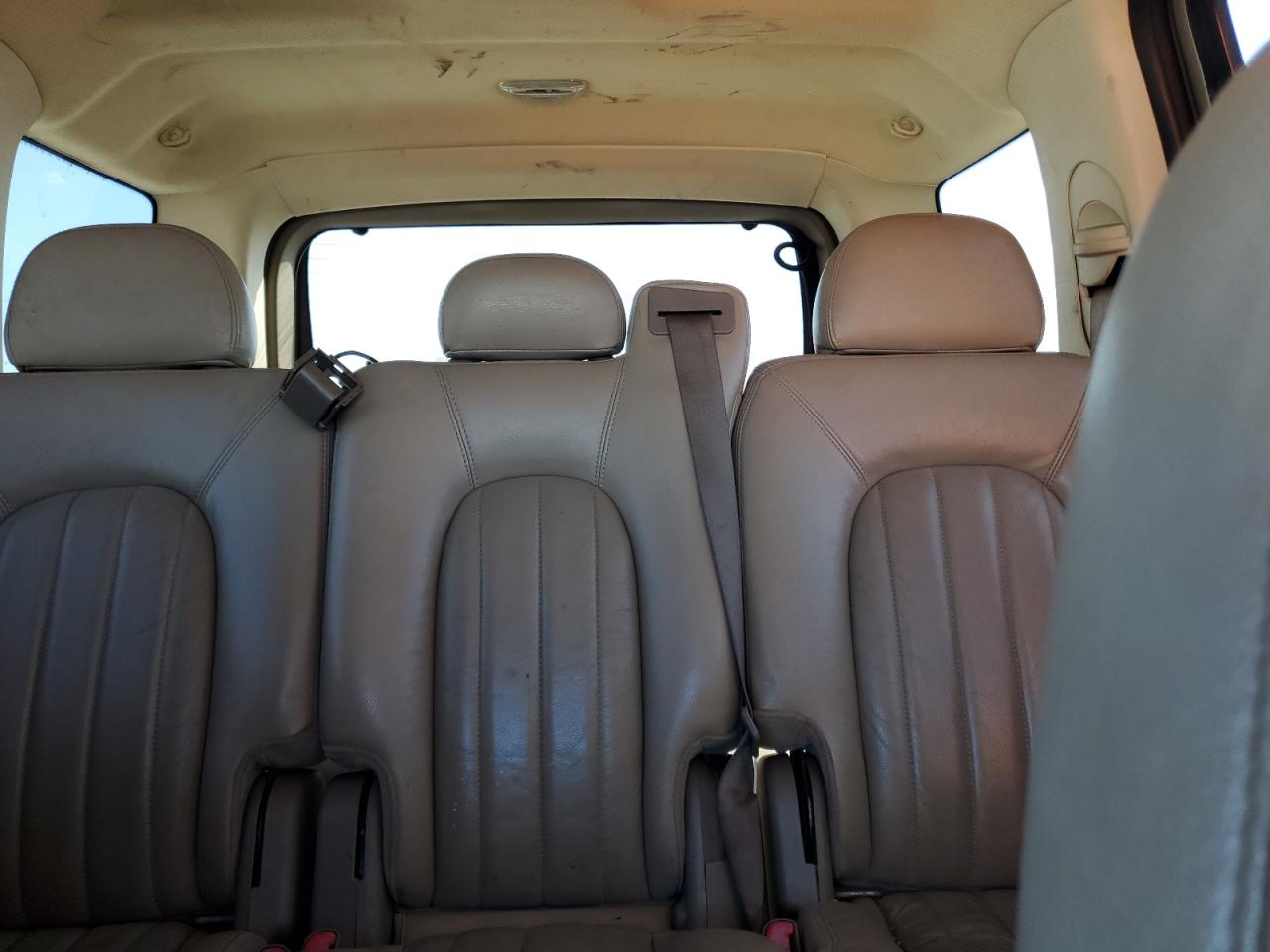 2004 Mercury Mountaineer - Image 10