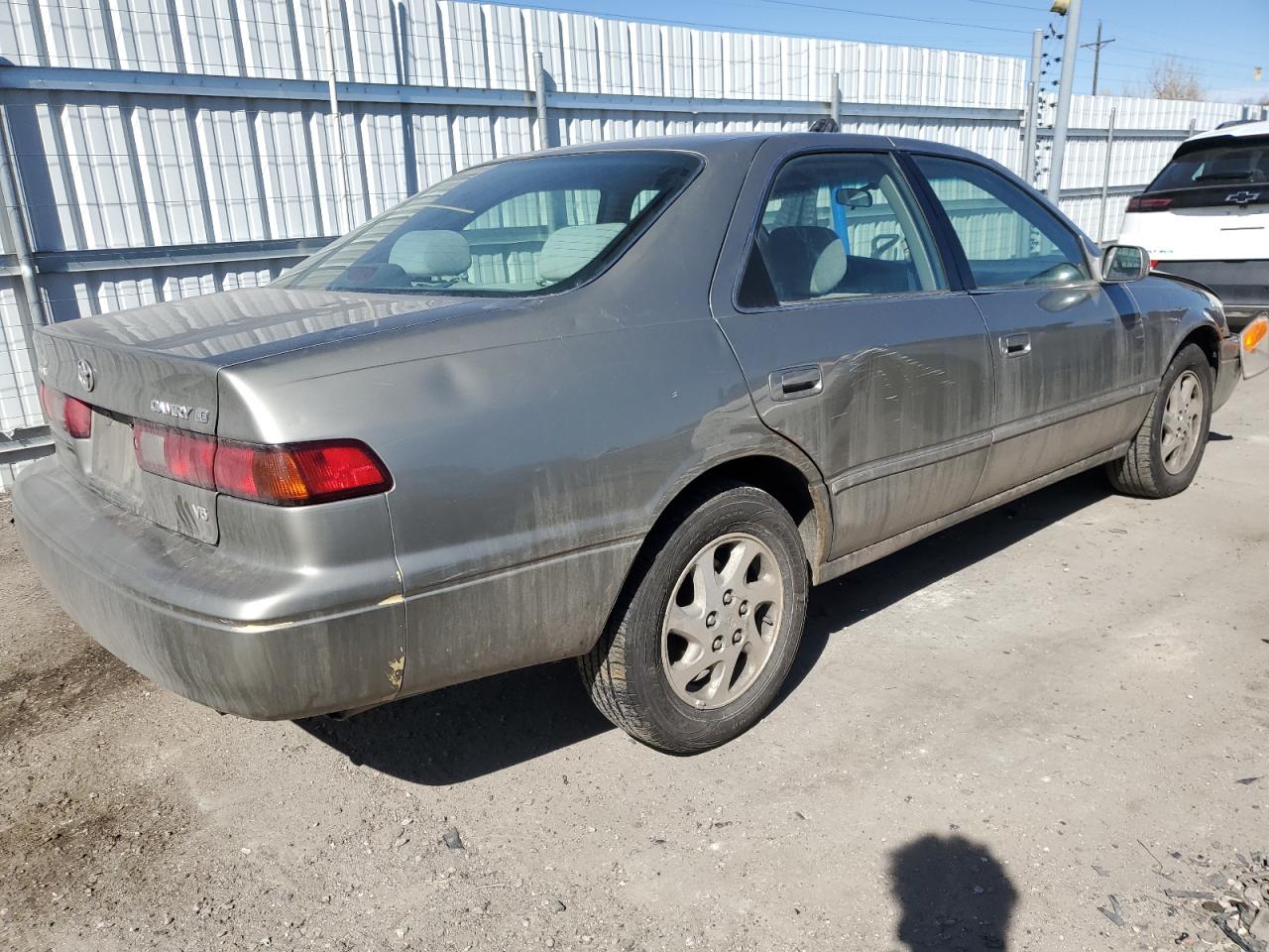1999 Toyota Camry - Image 3