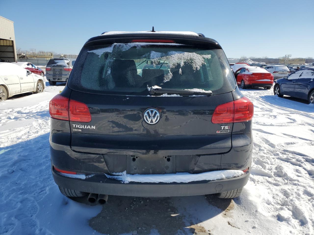 2017 Volkswagen Tiguan - Image 6