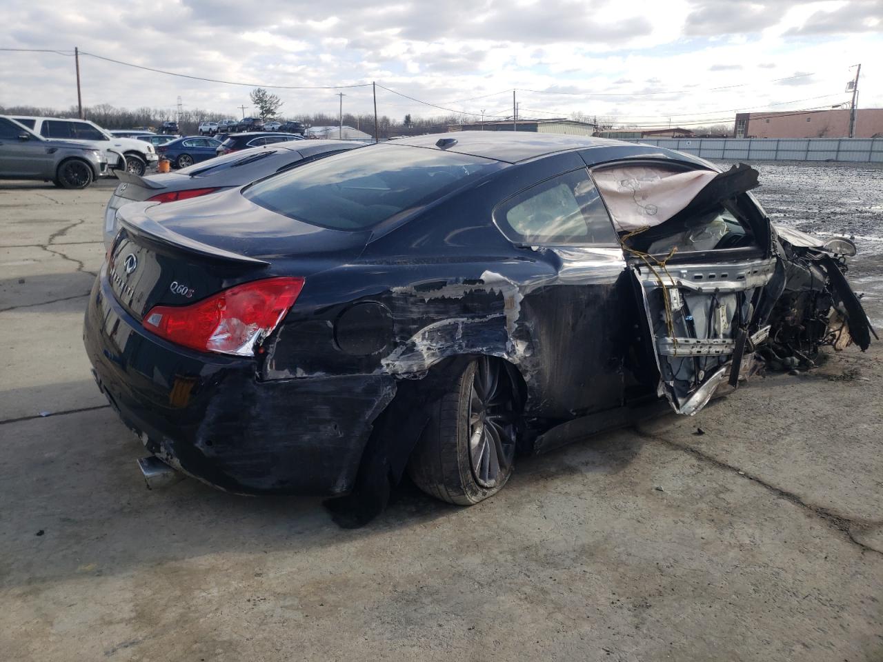2015 Infiniti Q60 - Image 3