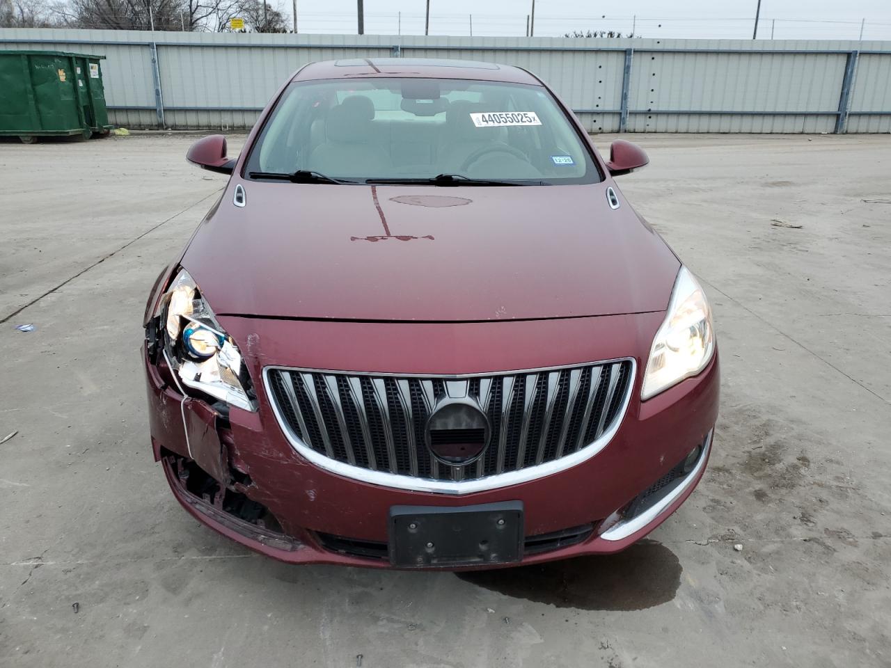 2017 Buick Regal - Image 5