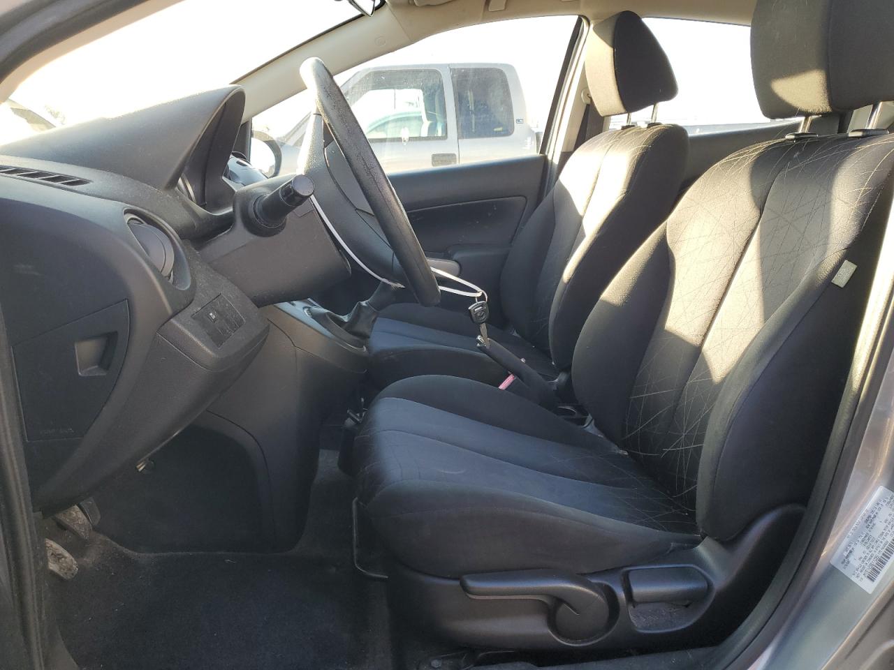 2011 Mazda 2 - Image 7