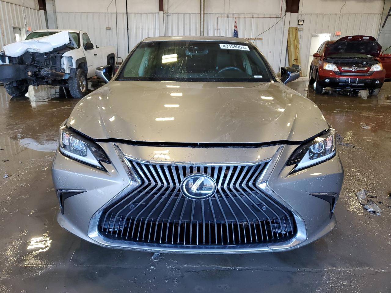 2019 Lexus ES - Image 5