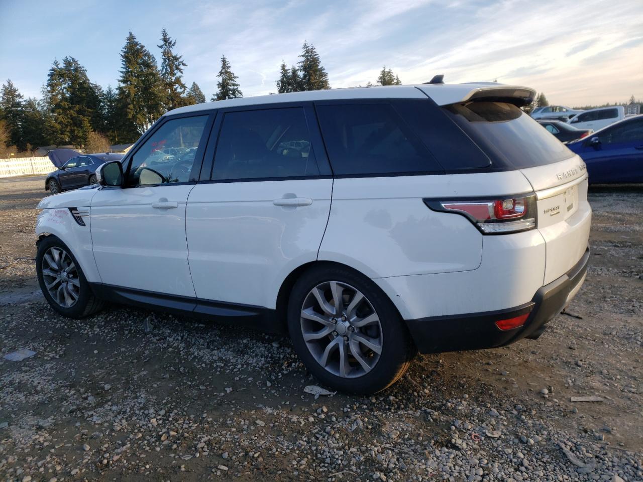 2016 Land Rover Range Rover - Image 2