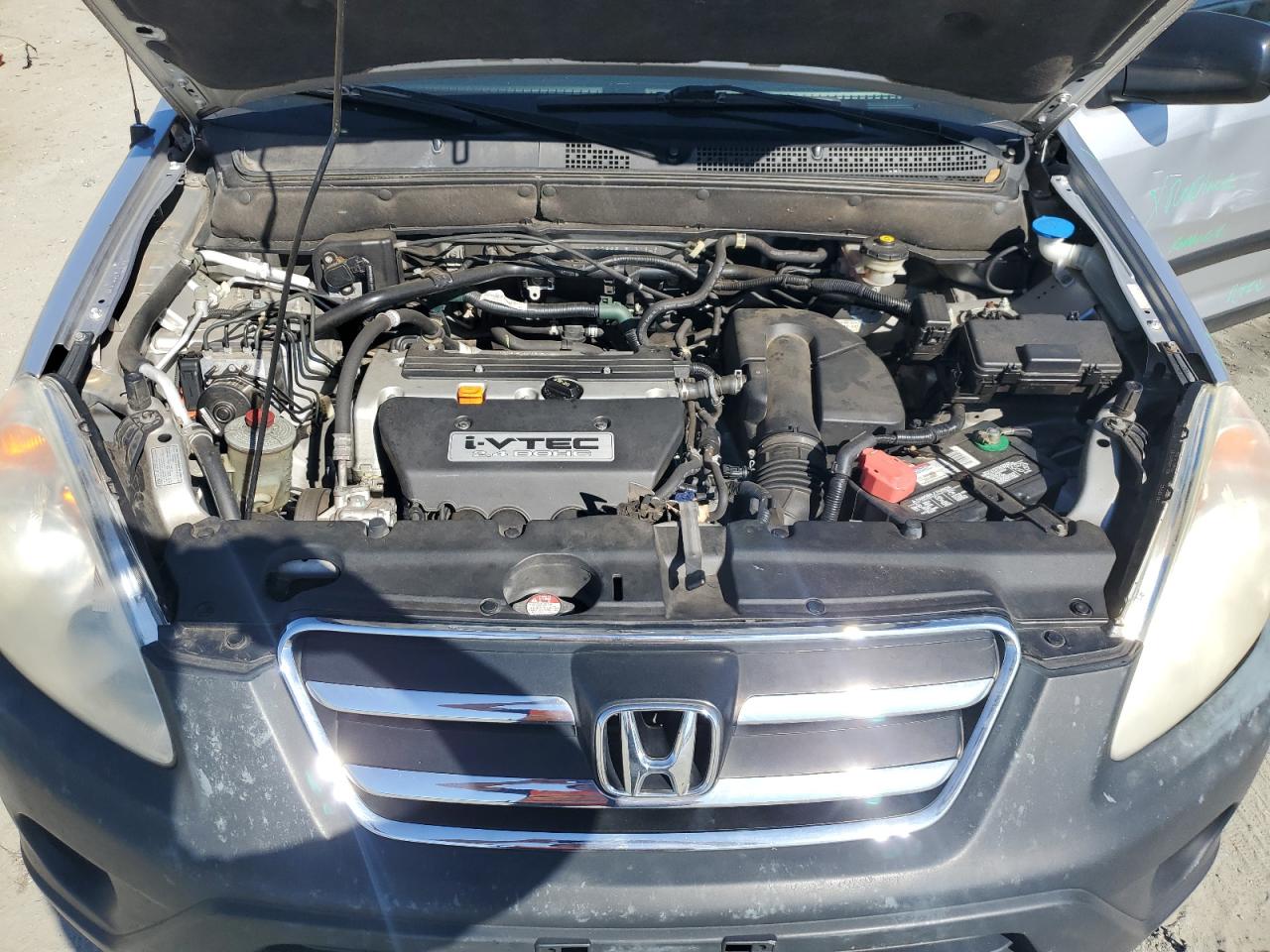 2005 Honda CR-V - Image 12