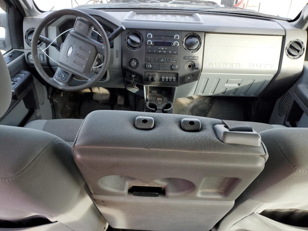 2012 Ford F350 - Image 8