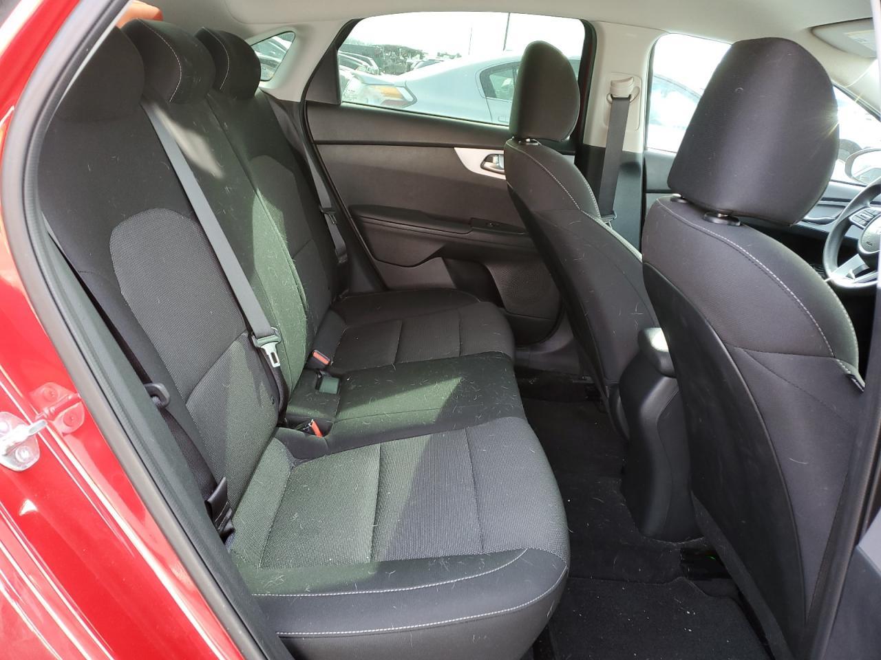 2024 Kia Forte - Image 10