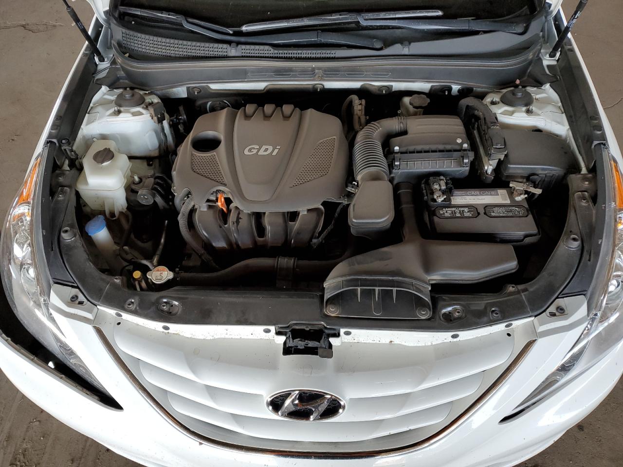 2013 Hyundai Sonata - Image 11