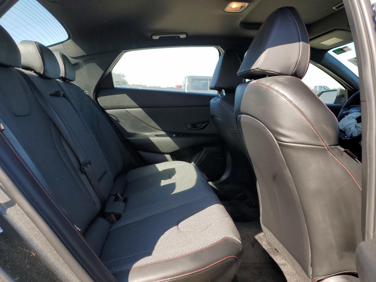2024 Hyundai Elantra - Image 10