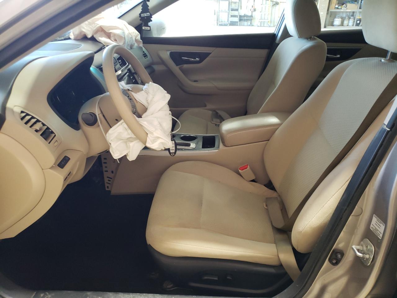 2015 Nissan Altima - Image 7