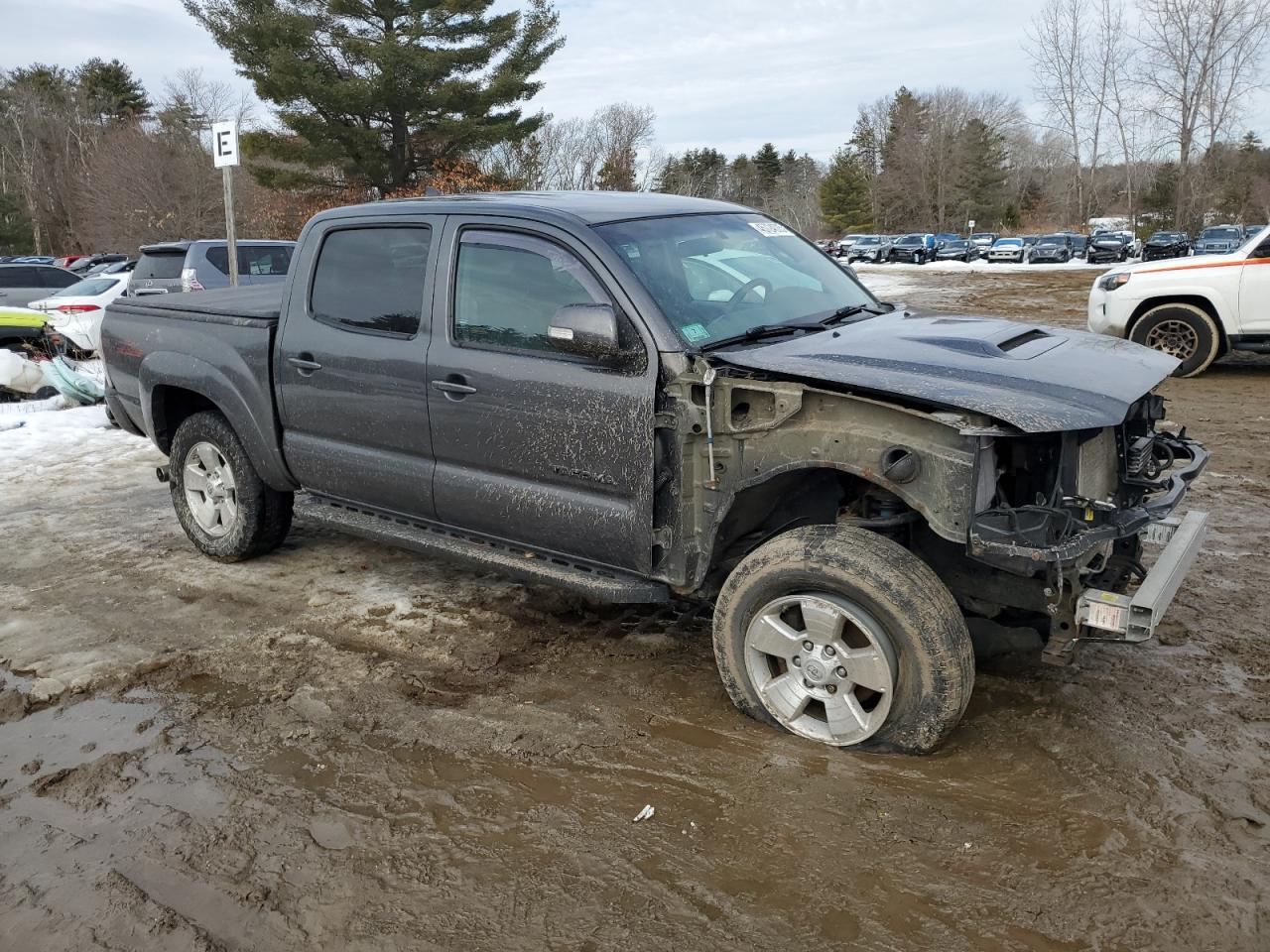 2015 Toyota Tacoma - Image 4