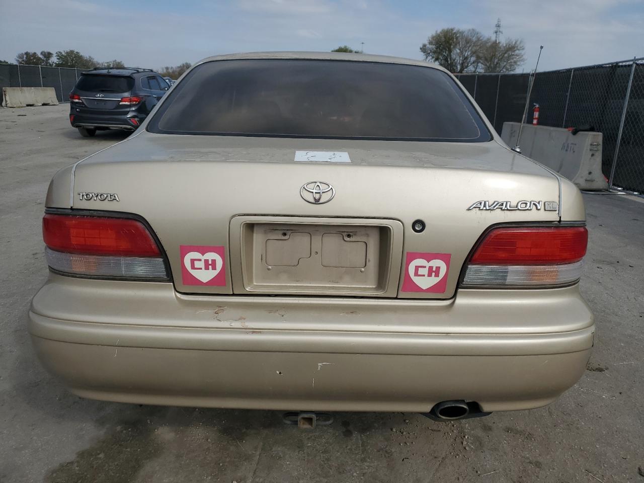 1995 Toyota Avalon - Image 6