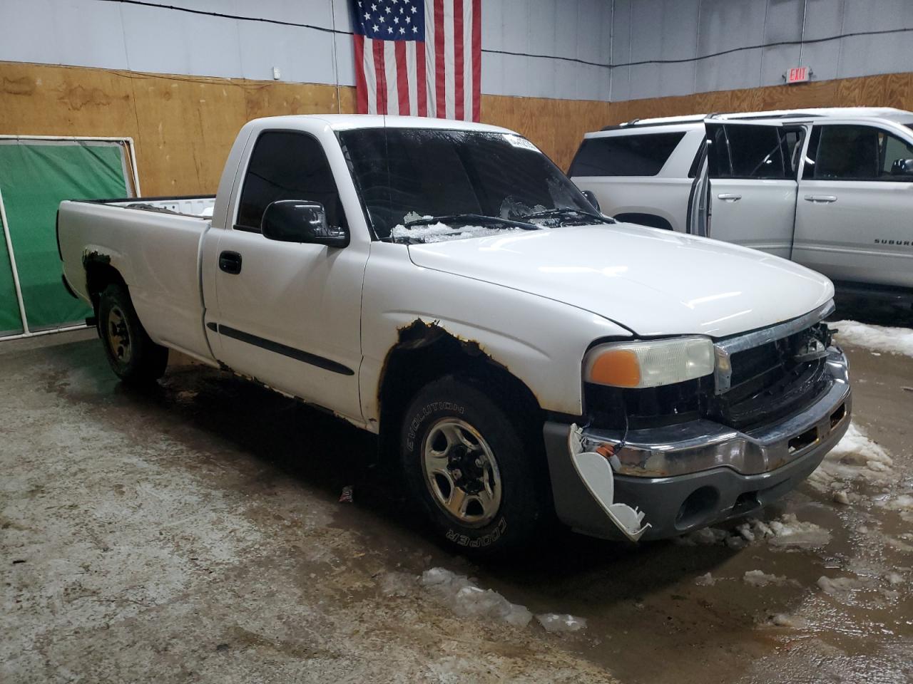 2004 GMC Sierra - Image 4