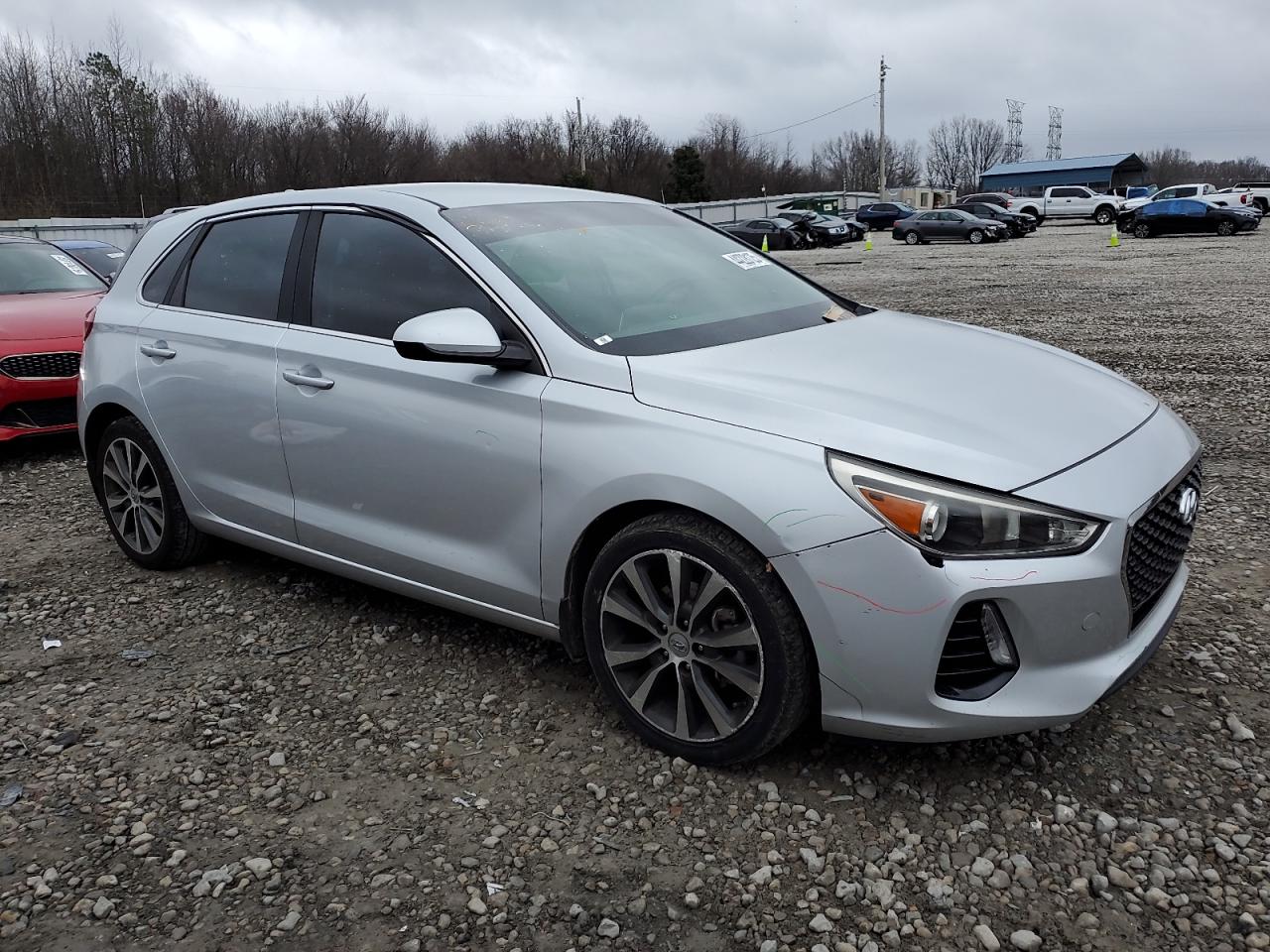2018 Hyundai Elantra - Image 4