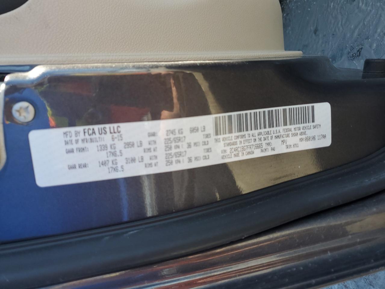 2015 Chrysler Town & Country - Image 13