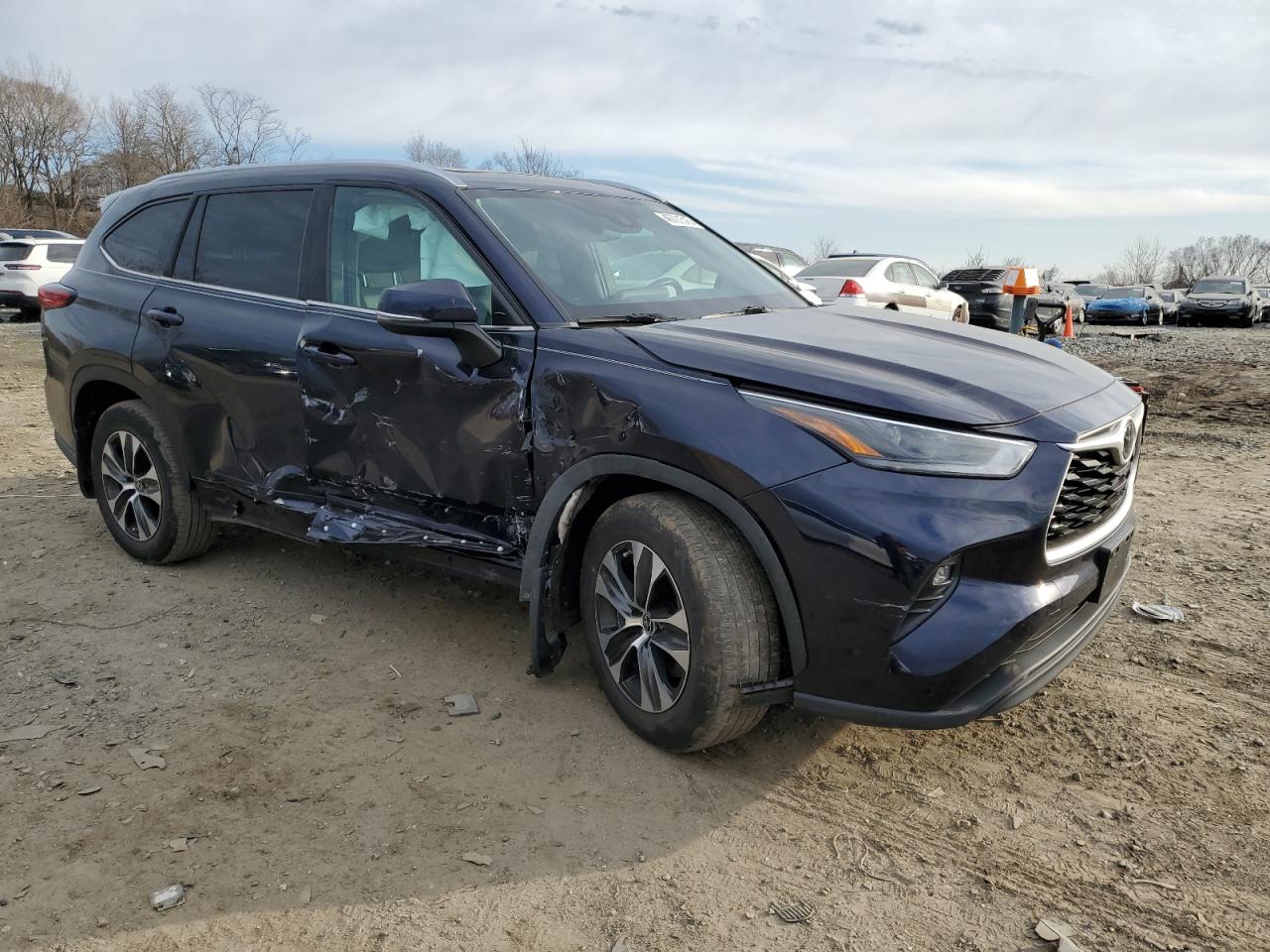 2021 Toyota Highlander - Image 4
