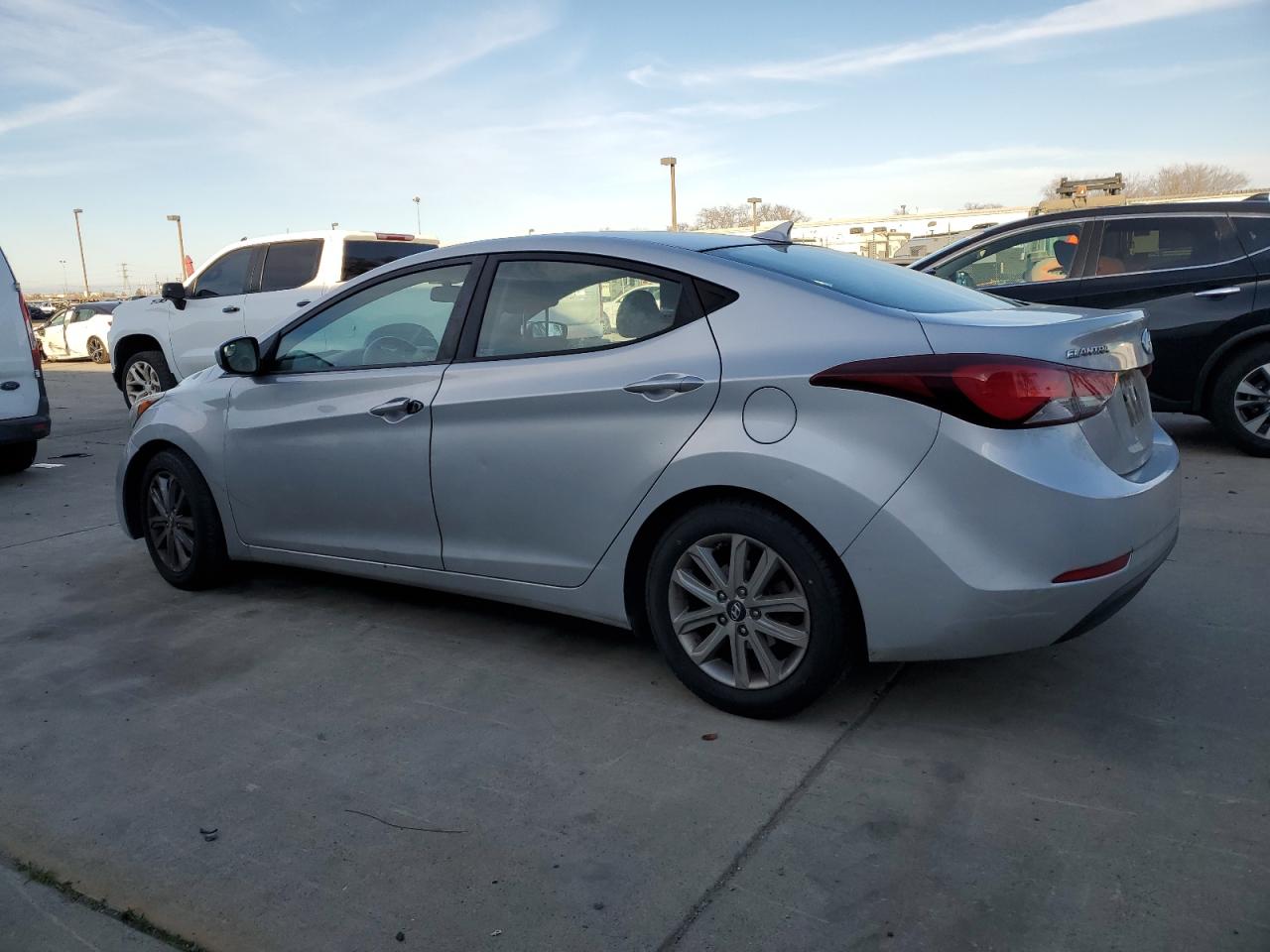 2014 Hyundai Elantra - Image 2